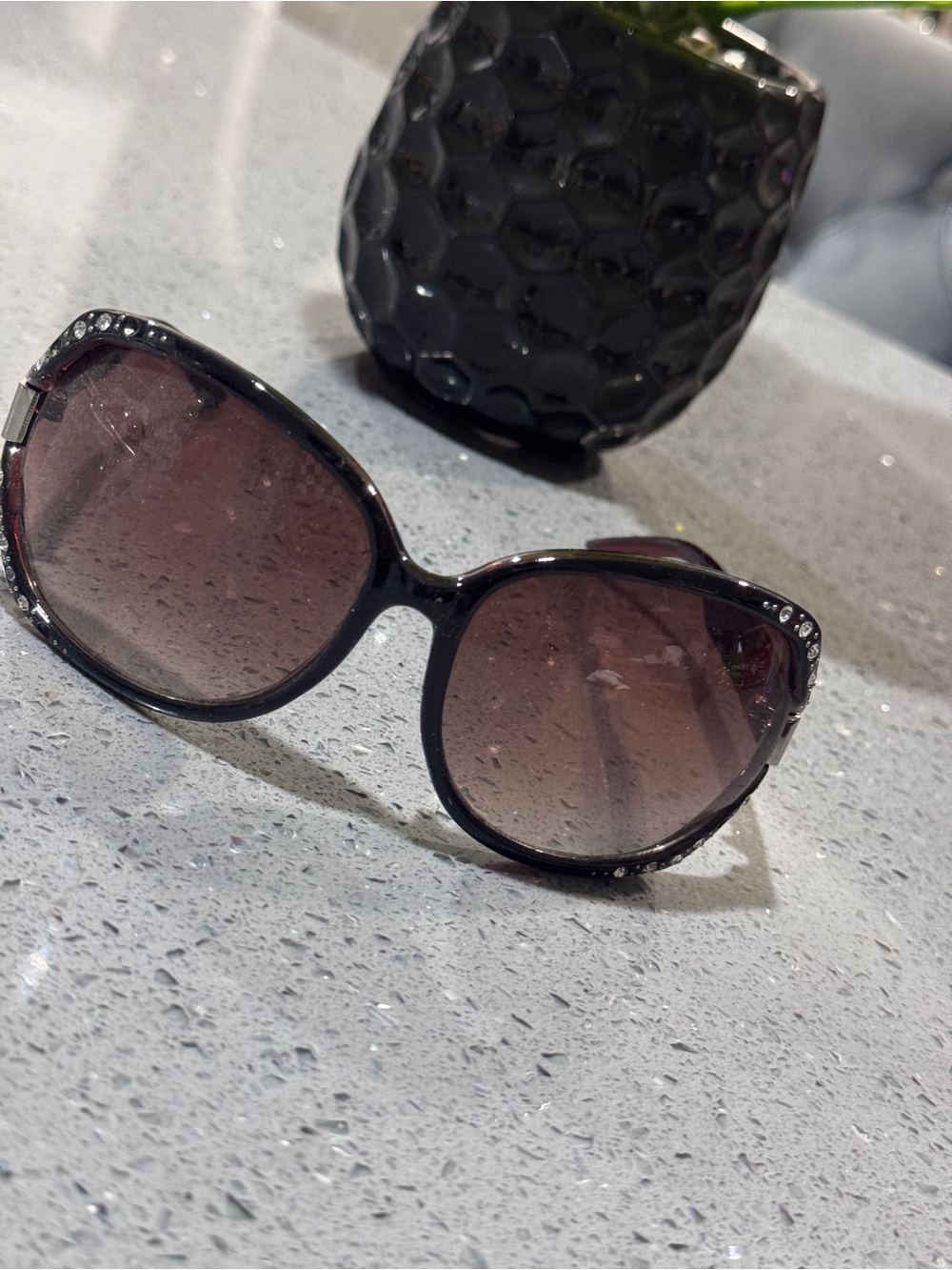 Women's Oversized Black Sunglasses with Gradient Lenses